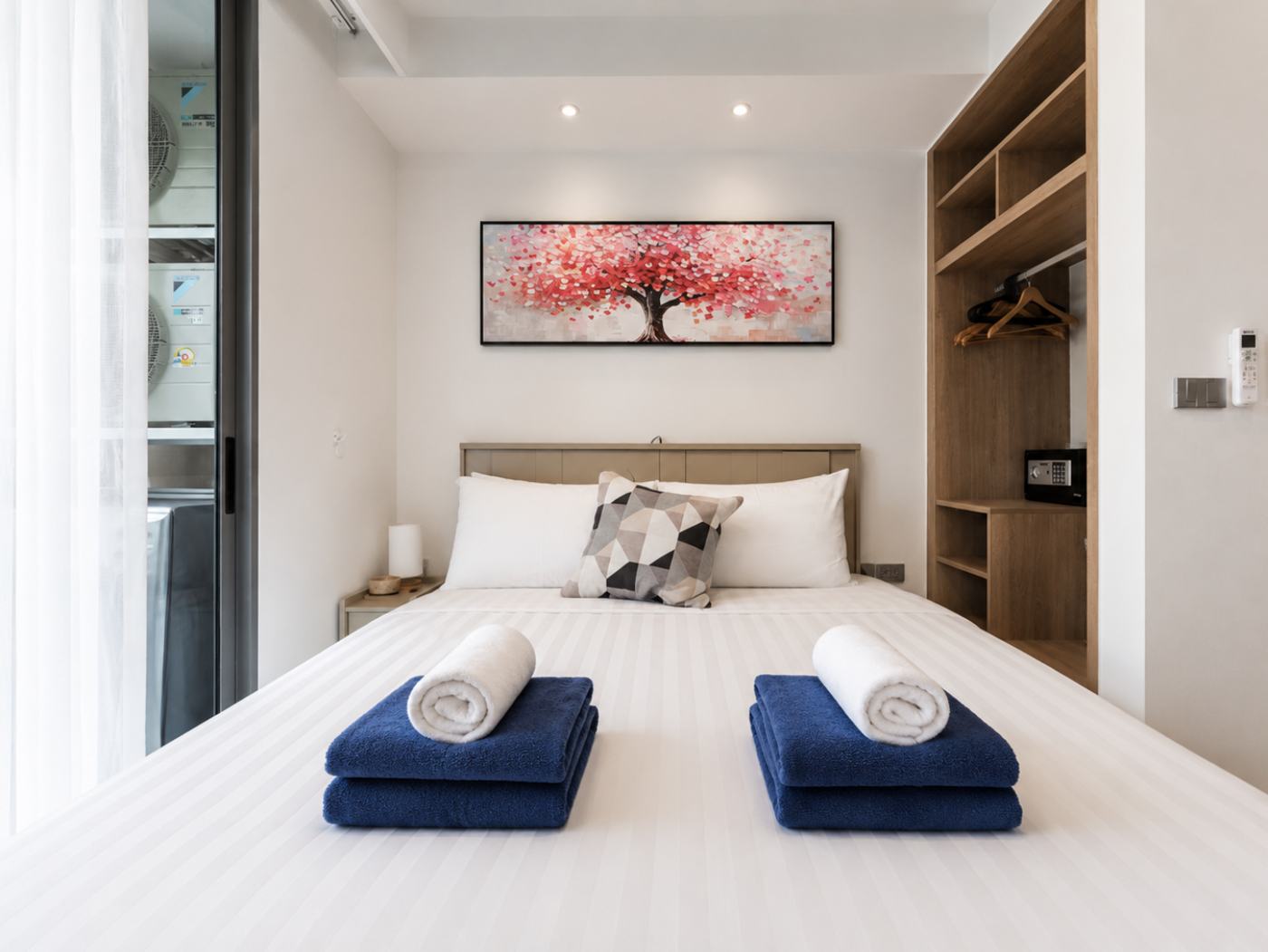Skypark Premier Residence photo 4